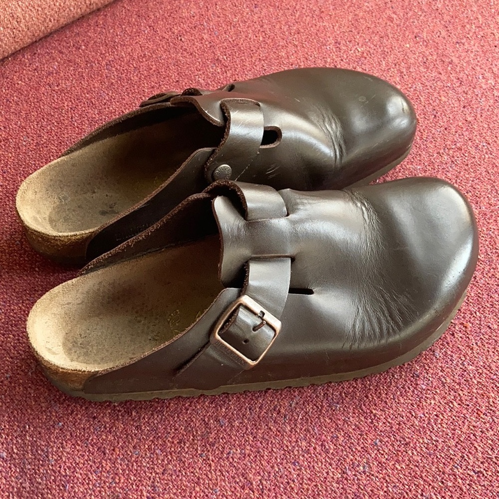 Chocolate Brown leather Birkenstock clogs, size 41